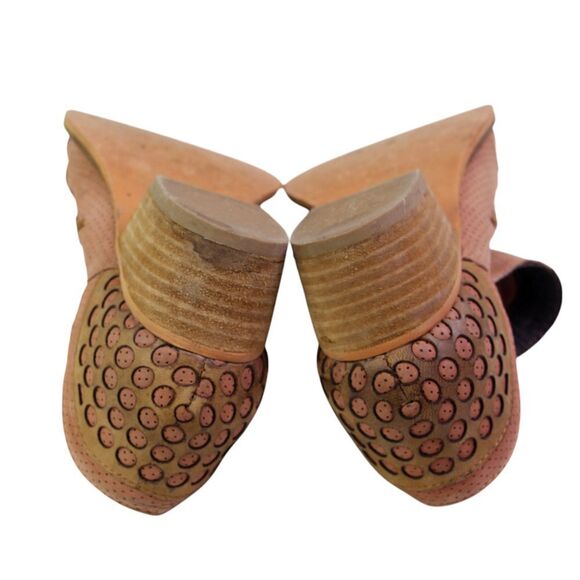 Rebels PERFORATED BROWN REAL LEATHER ROUND TOE LOW HEEL SLIP ON LOAFER SHOES 8M - Picture 10 of 10